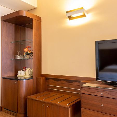 Jiyeh Marina Resort Hotel & Chalets Jieh Εξωτερικό φωτογραφία