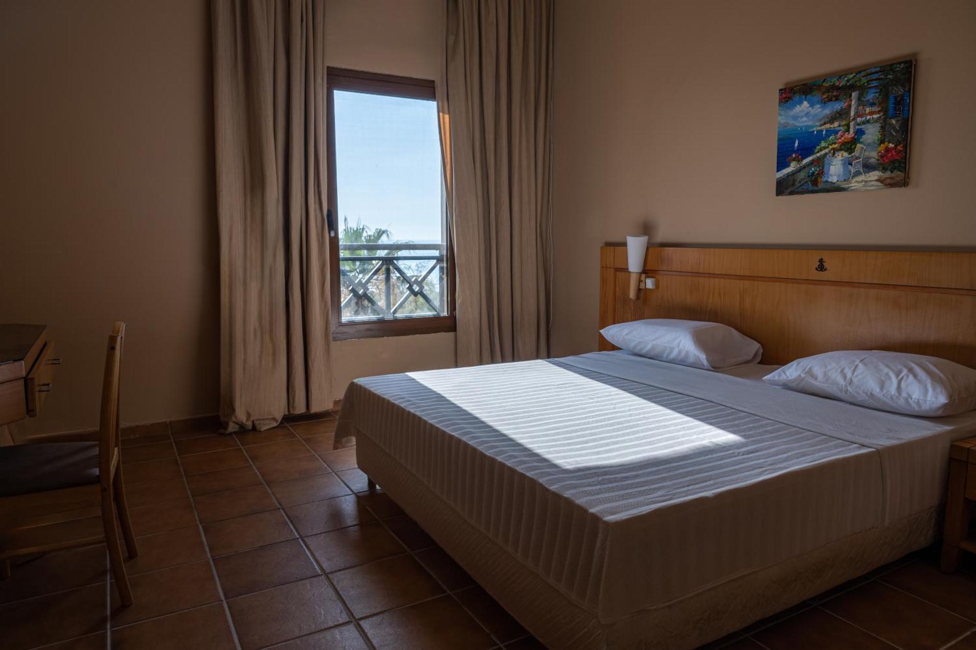 Jiyeh Marina Resort Hotel & Chalets Jieh Εξωτερικό φωτογραφία