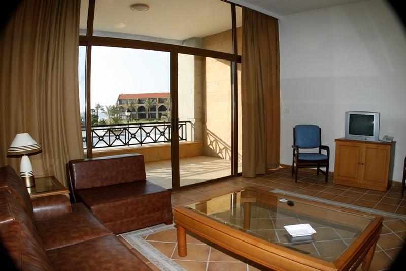 Jiyeh Marina Resort Hotel & Chalets Jieh Δωμάτιο φωτογραφία